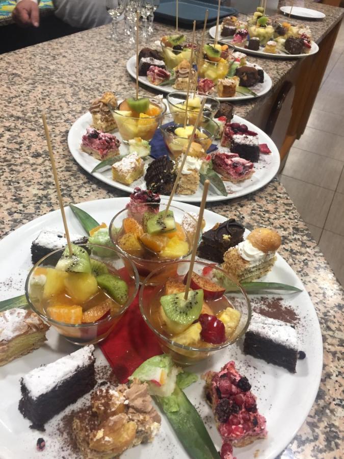 Bella Napoli Albergo Chiari Esterno foto