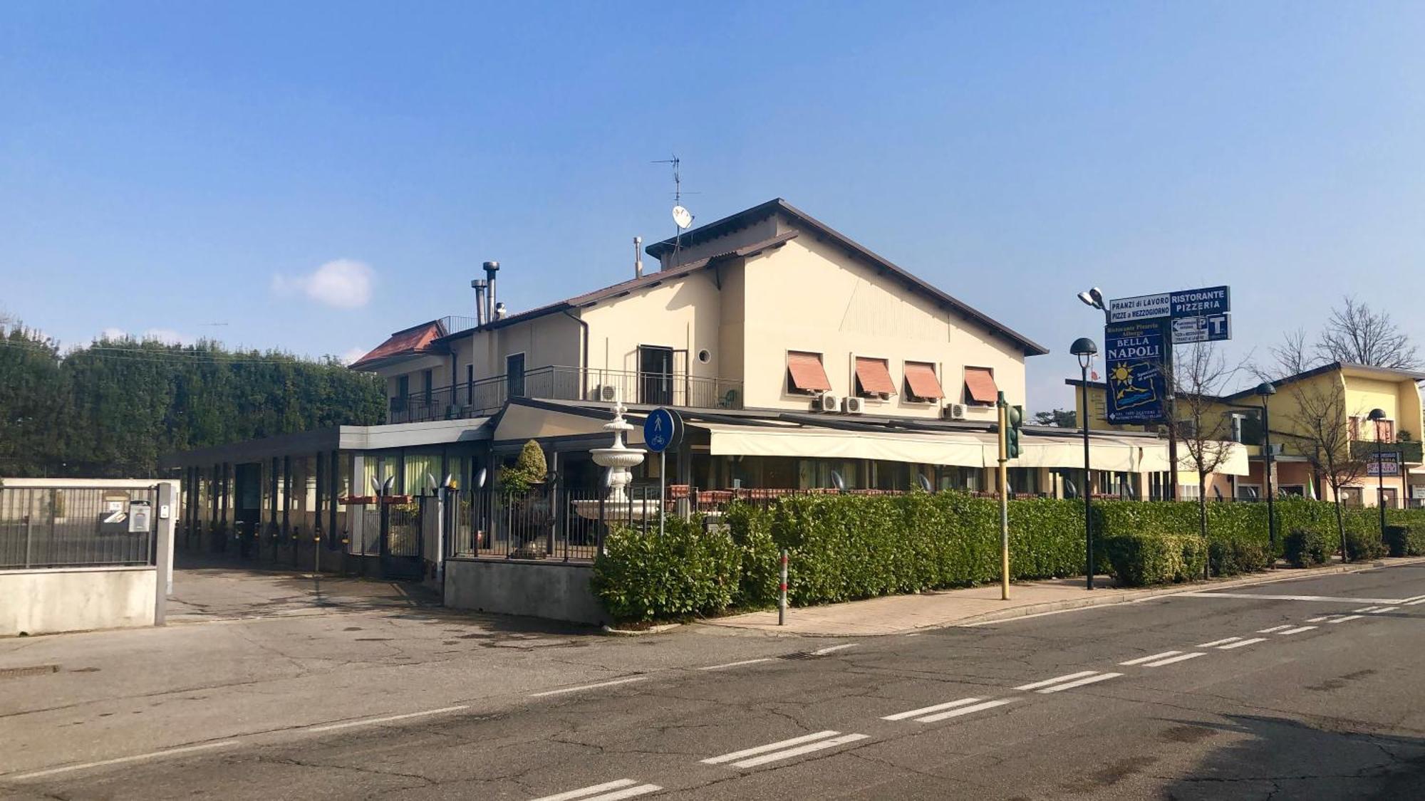 Bella Napoli Albergo Chiari Esterno foto